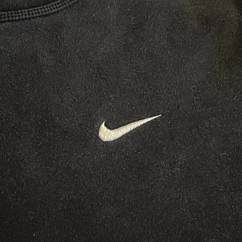 Nike Sweatshirt Men Large Black Crewneck Embroidered Mini Swoosh Fleece Pullover